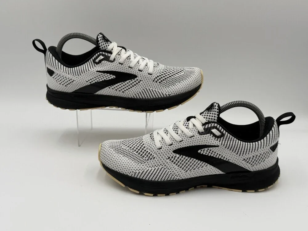 Brooks Revel 5 Womens Sz 8.5 Shoes Black White Running Sneakers Knit